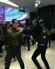 洛阳保安吃瓜事件真相