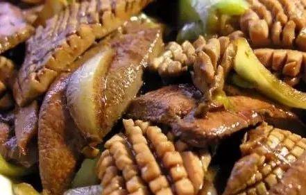 一中内脏吃瓜事件,揭秘网络谣言背后的真相