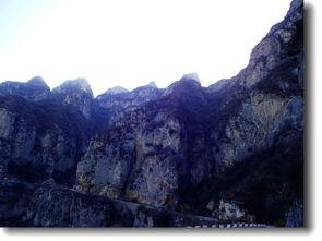 巩义青龙山吃瓜事件